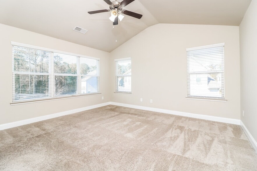 Building Photo - 267 Faron Dr