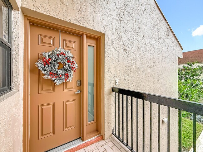 Building Photo - 2846 Carambola Cir S