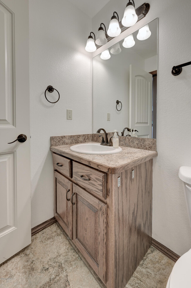 Building Photo - 117 Briarbrook Dr
