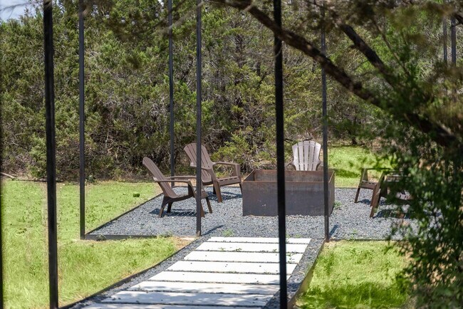 Building Photo - 8902 Feather Hill Rd