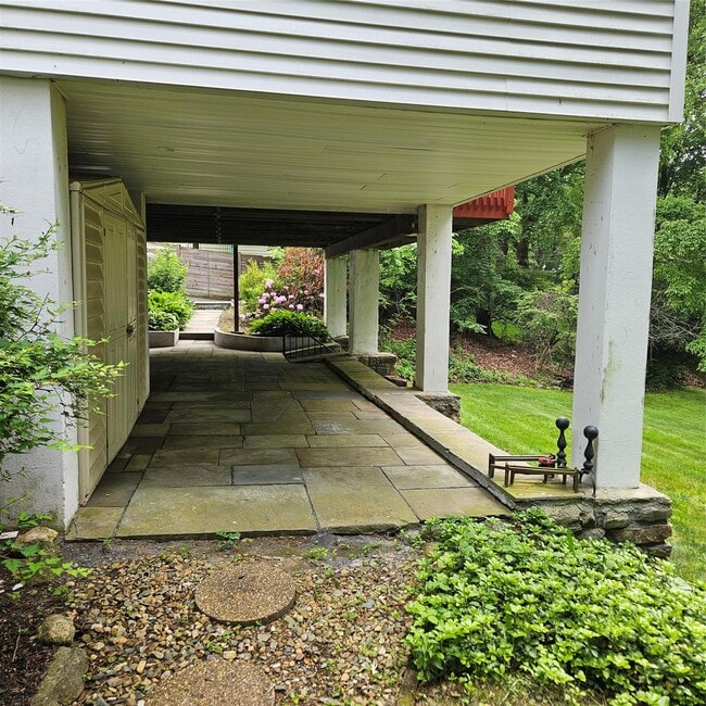 Building Photo - 50 McGregor Ln