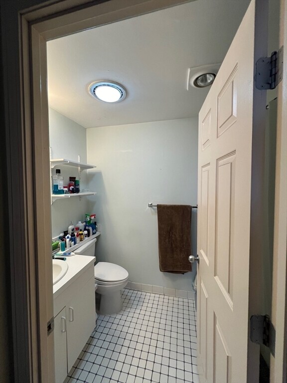 Building Photo - 170 Gore St