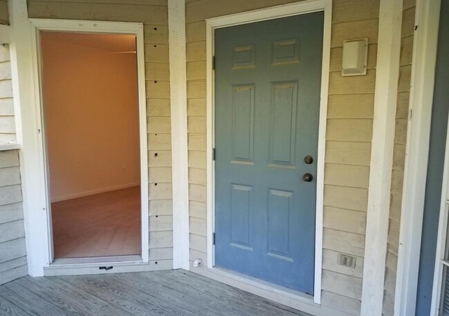 Building Photo - 1317 Westpointe Drive