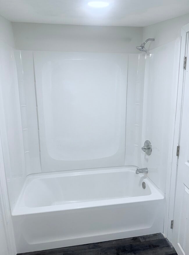 Building Photo - 2016 Neva Dr