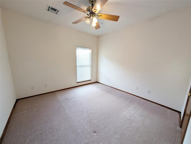 Building Photo - 12327 Greenlea Chase W