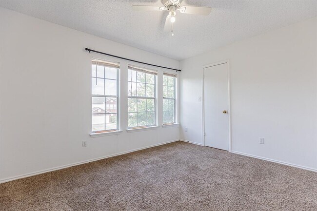 Building Photo - 491 Emerald Fields Ln