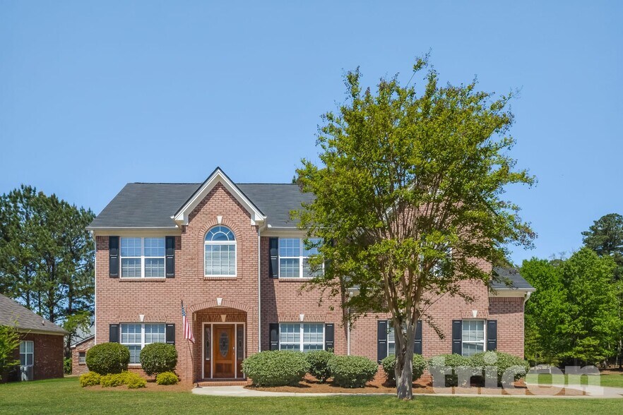 Building Photo - 1228 Saxony Dr SE