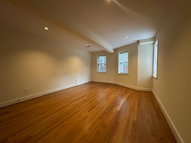 Building Photo - 817 N Elm St