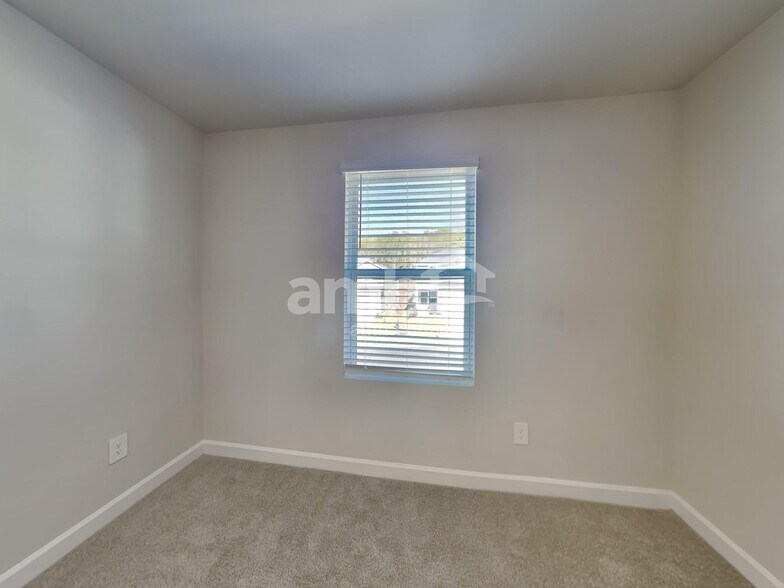 Building Photo - 521 Crowder Pl