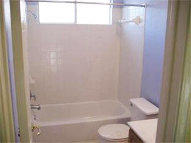 Building Photo - 2804 Turtle River Dr