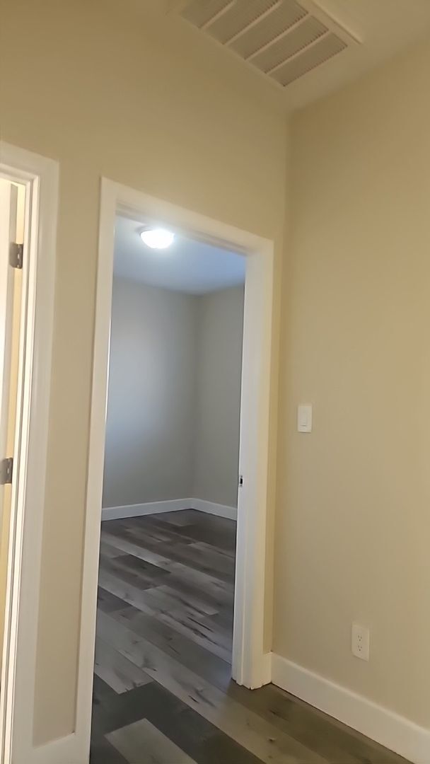 Building Photo - 74(860)