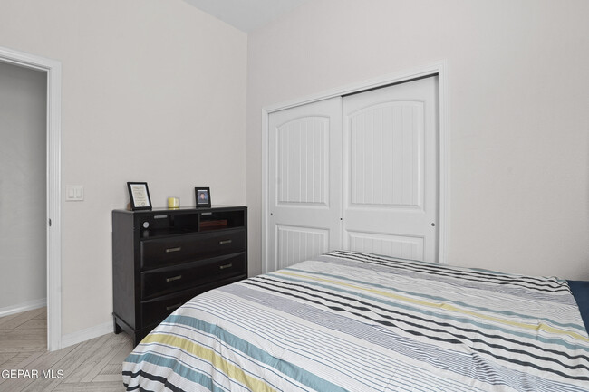 Building Photo - 15013 Imagine Dr