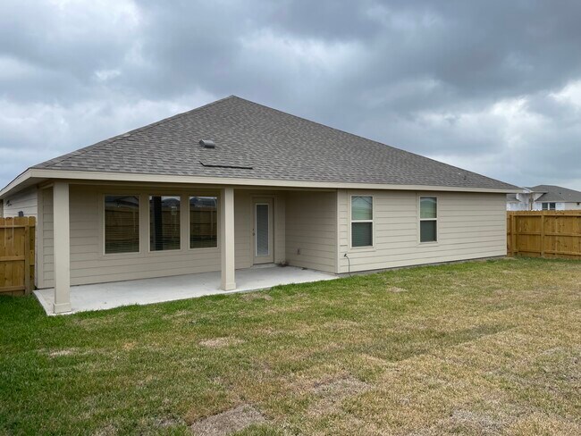 Building Photo - London Home