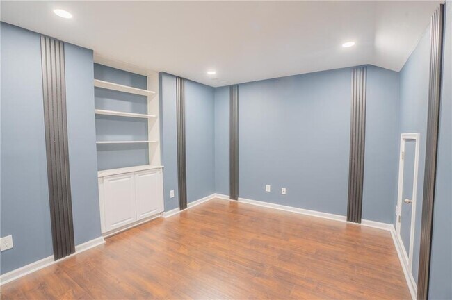 Building Photo - 2420 Boxwalking Ct