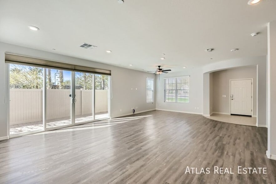 Building Photo - 12374 W Cactus Blossom Trail