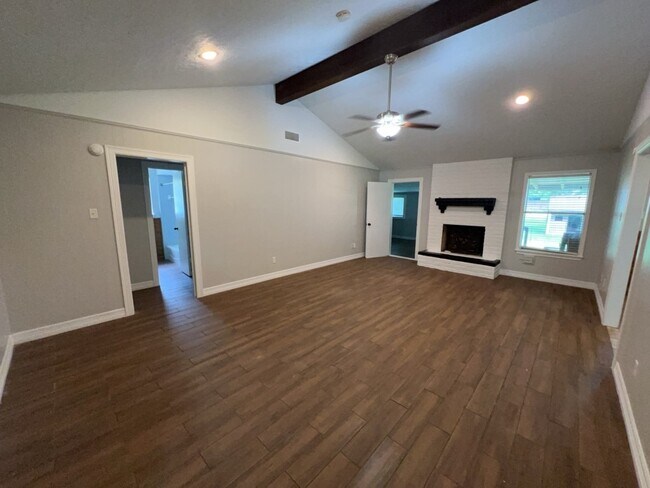 Building Photo - 30707 Martens Rd