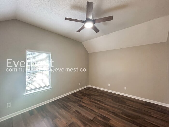Building Photo - 5780 Saranac Ave
