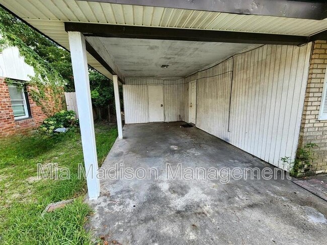 Building Photo - 39 E Fairmont Ave