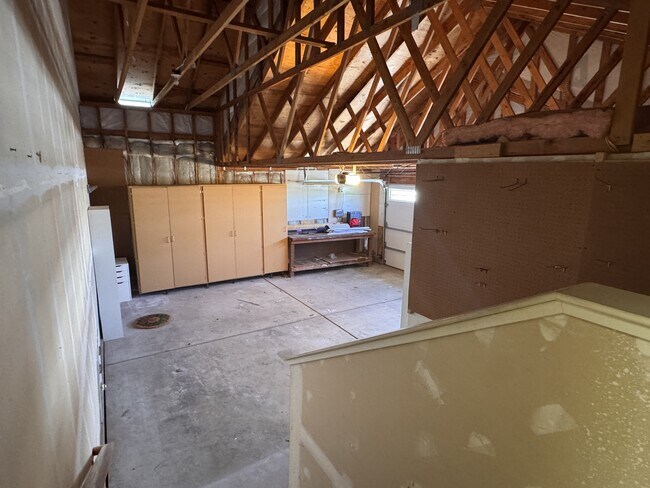 Building Photo - 124 Success Mine Loop