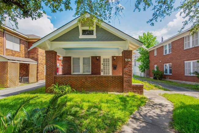 Primary Photo - 516 W Pierce St