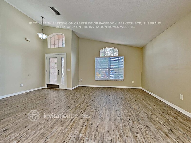 Building Photo - 5745 Los Palma Vista Dr