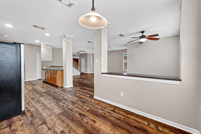 Building Photo - 5403 Canyon Hollow Dr