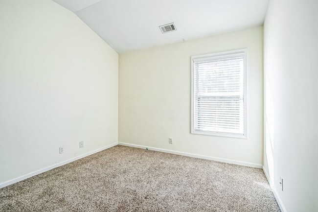 Building Photo - 117 Stonebridge Crossing
