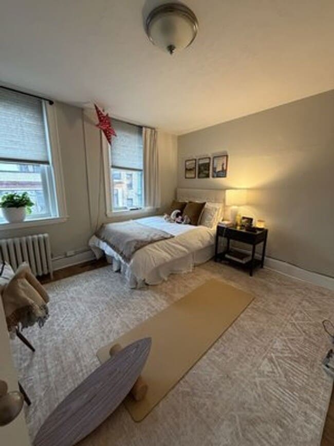 Building Photo - NORTH E. 2 BR Apartment - 6/1/26