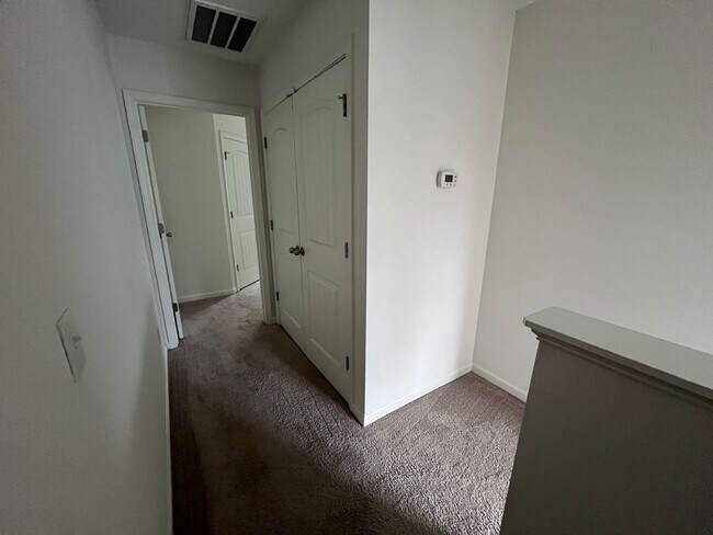 Building Photo - 202 Jordan Ln