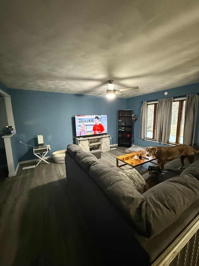 Building Photo - 10 Griffith St