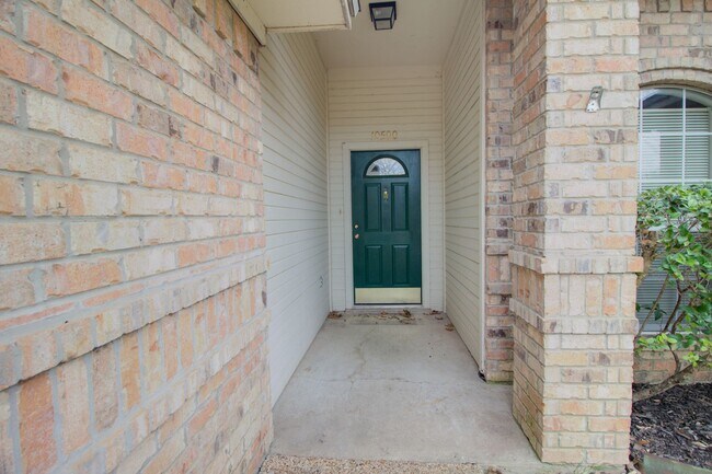 Building Photo - Arrowhead Estates Home