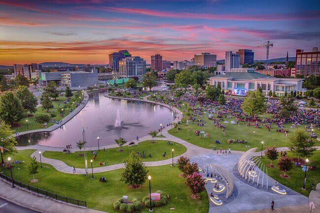 Building Photo - 182 Cherry Laurel Dr