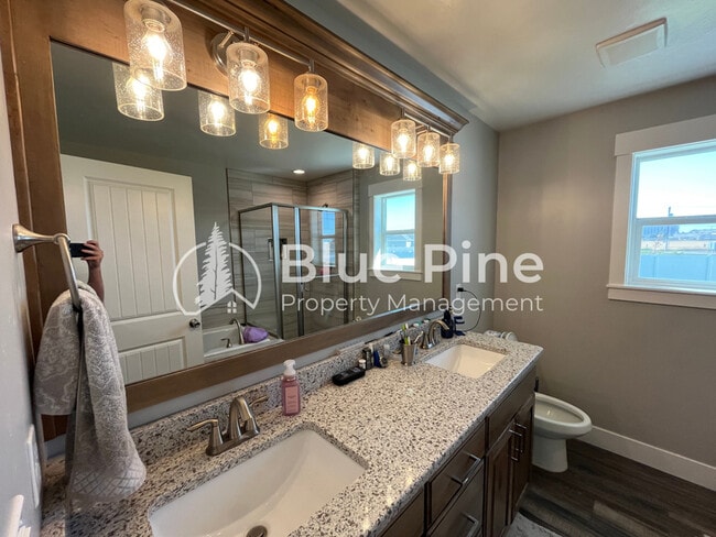Building Photo - 6028 Fox Run Dr