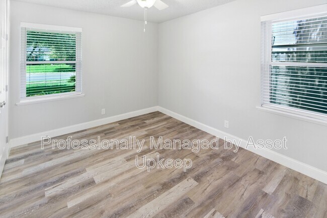 Building Photo - 1223 Dumont Dr
