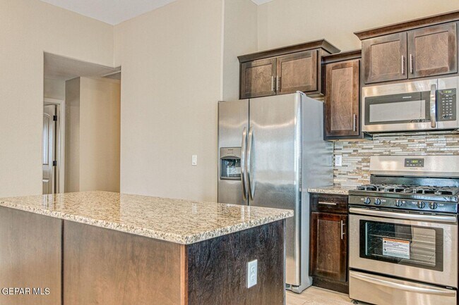 Building Photo - 3133 Red Orchard Dr