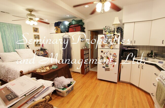 Interior Photo - 1030 W George