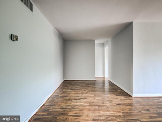 Building Photo - 11400 Washington Plaza W