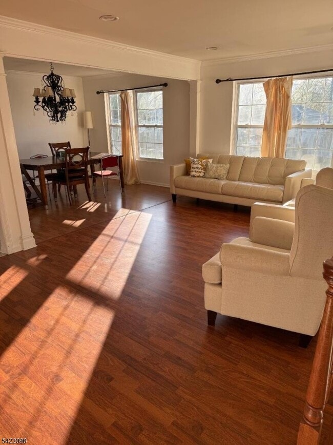 Building Photo - 518 Downer St