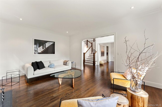 Building Photo - 20 Brookline Rd