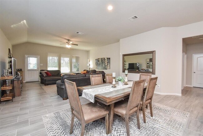 Building Photo - 18119 Humber River Ln