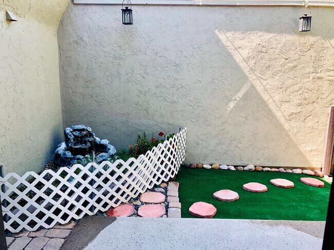 Building Photo - 2 bedroom, 2 story Mission Valley Townhouse with garage