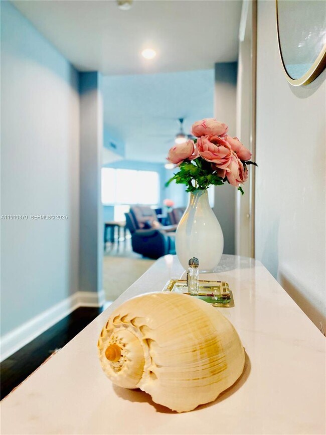 Building Photo - 231 Riverside Dr