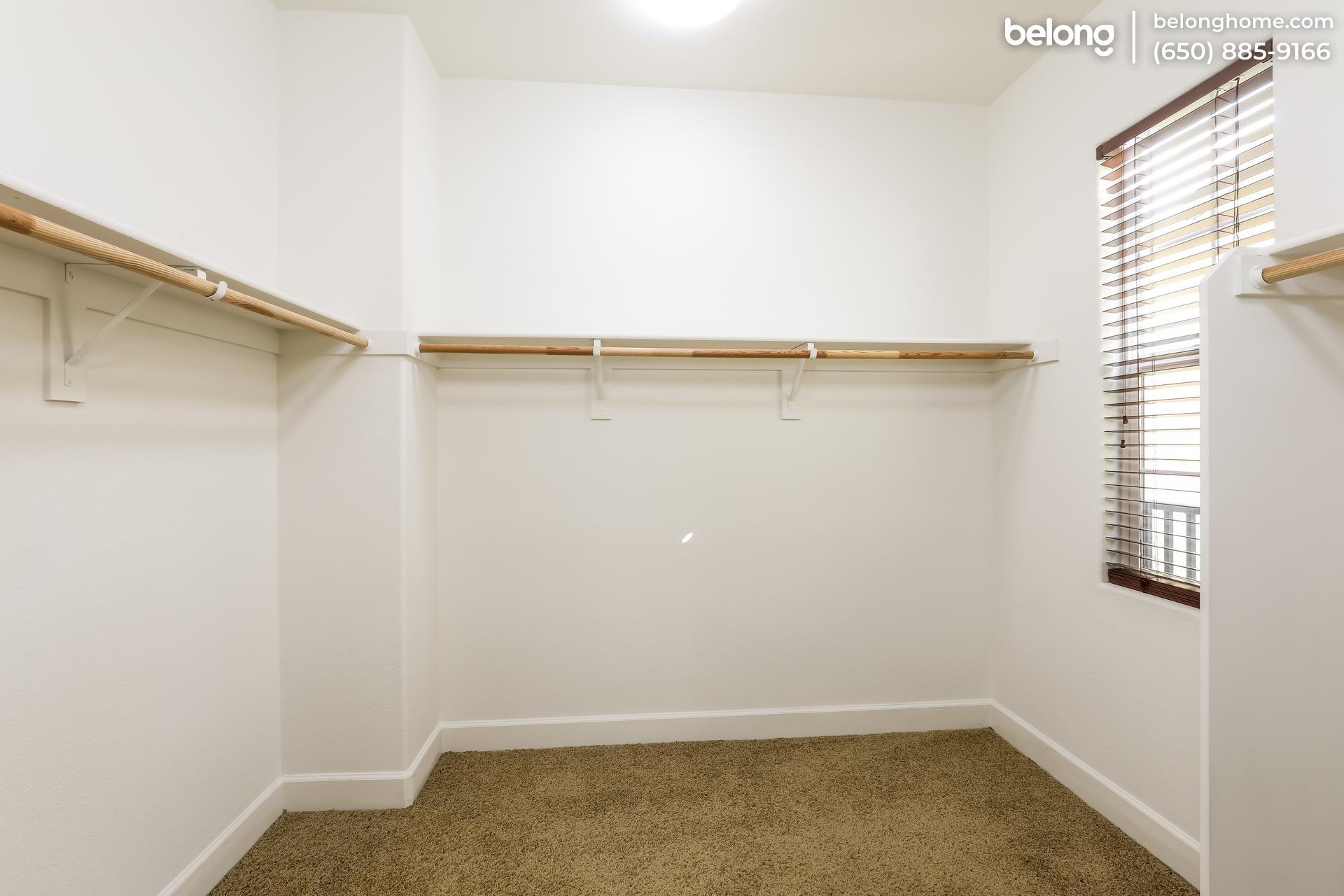 Building Photo - 1591 Sylvia St