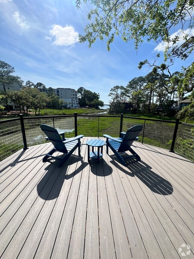 Building Photo - Deer Island Property with Water Views in t...