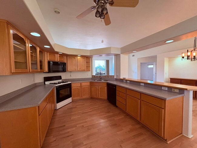 Building Photo - 85 Alta Vista Dr