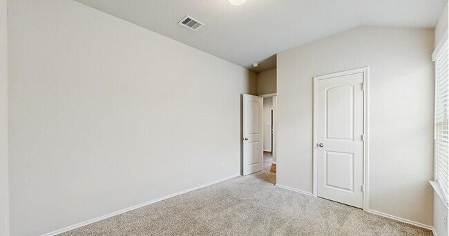 Building Photo - 18277 Eaton Mill Dr