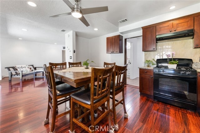 Building Photo - 12291 Hampton Ave