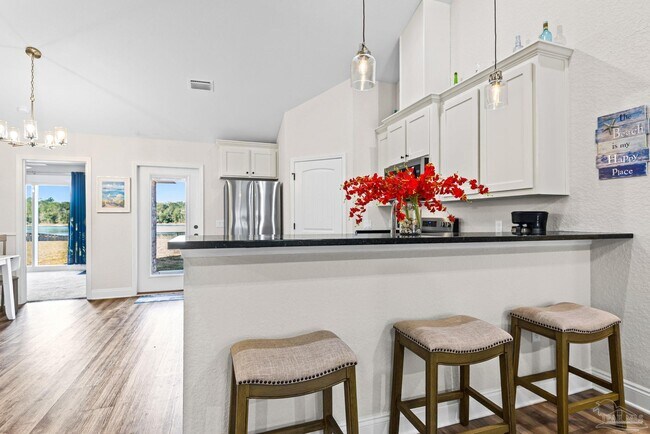 Building Photo - 7911 Twin Lake Dr