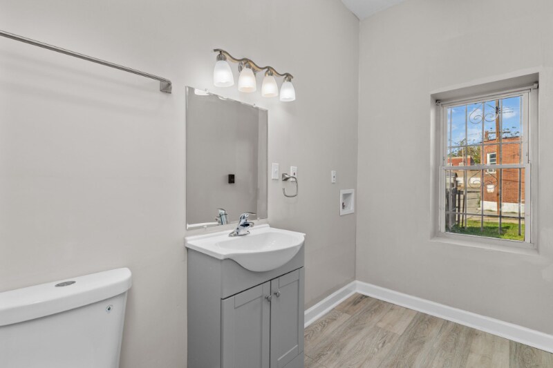 Building Photo - 3231 Taft Ave