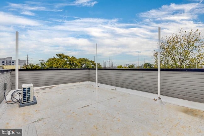 Building Photo - 3962 Parrish St